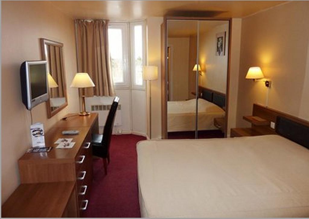 Arcantis Sevran Hotel Roissy-en-France Værelse billede